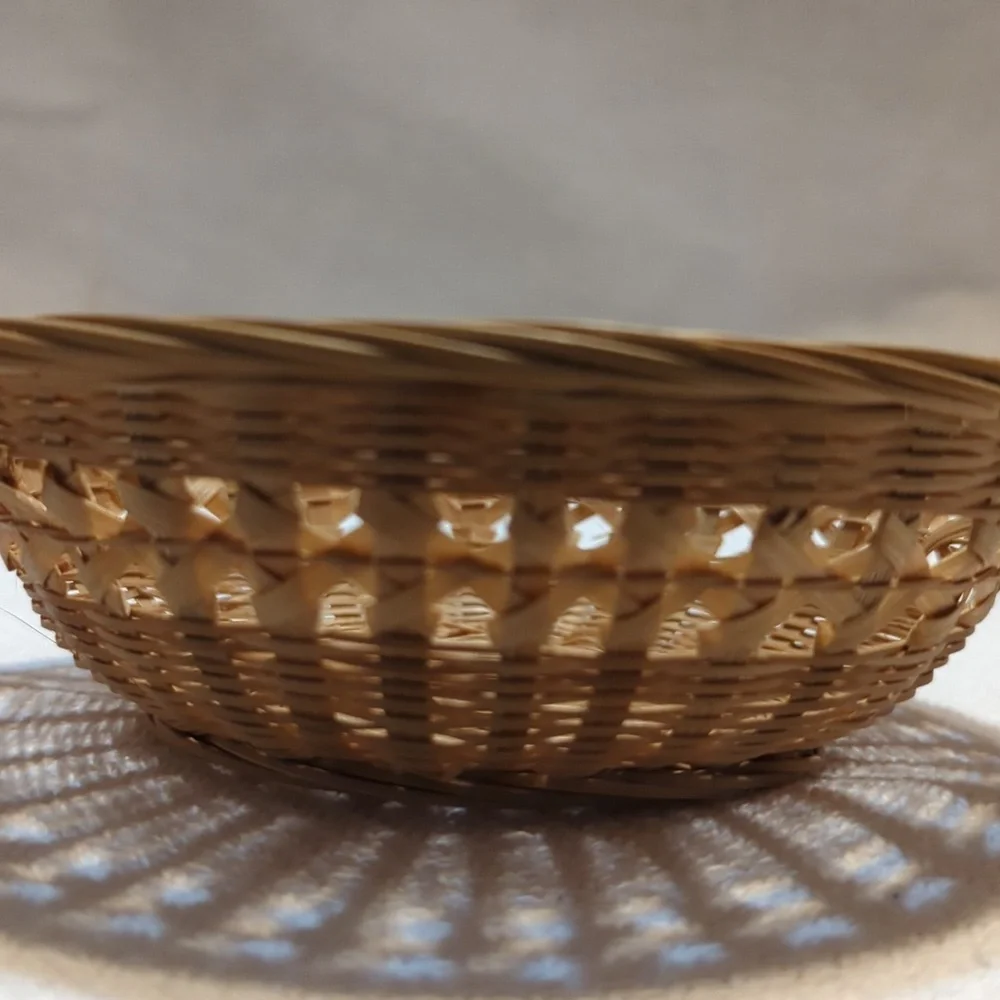 3 vintage 6 inch‎ round baskets